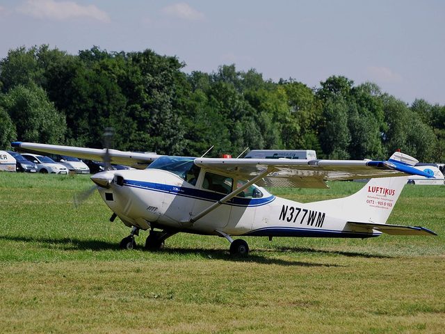 Cessna Skylane 182 (C182)