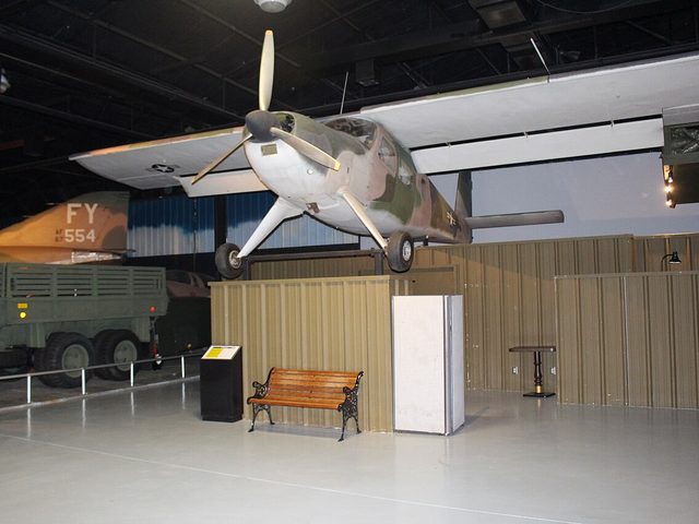 Helio U-10 Super Courier (COUR)