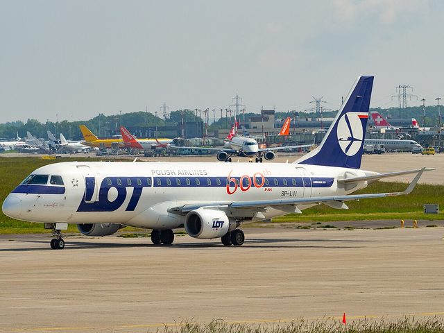 Embraer 175 short wing
