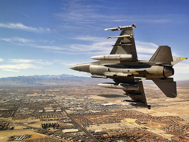 Lockheed-General Dynamics Lockheed F-16 Fighting Falcon (F16)