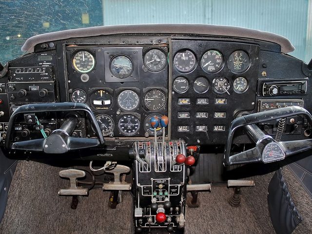 Piper Pa-23-150/160 Apache (PA23)