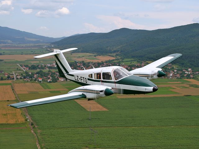 Piper Seminole (PA44)