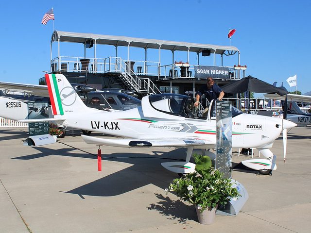Tecnam P-Mentor (SIRA)