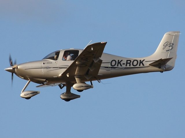 Cirrus Sr 22 (SR22)